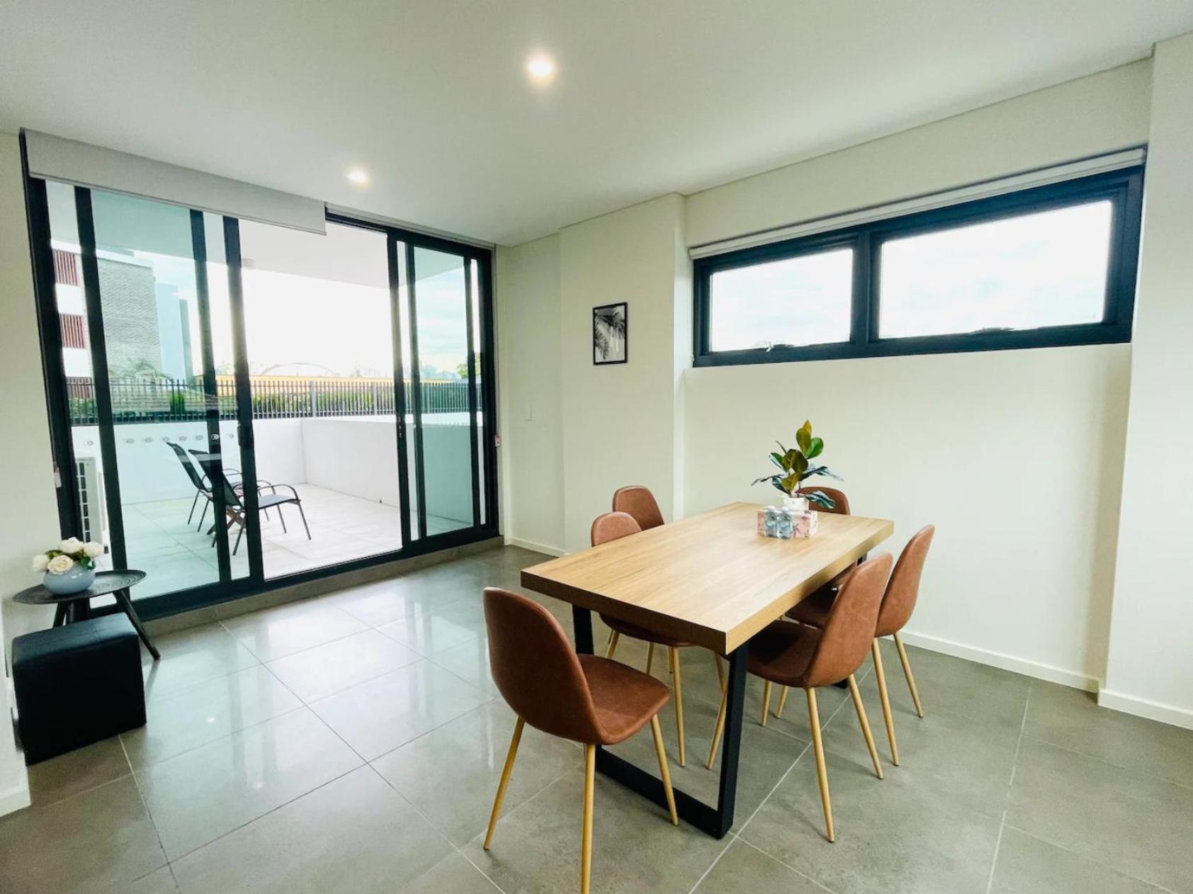 Spr Serivce Apartment Parramatta 3 Bedrooms, 2 Carspaces Sydney Exterior photo